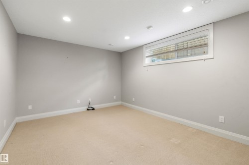 33 Ellington Crescent, St. Albert, AB 