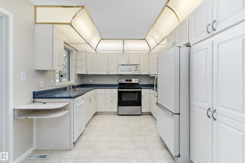 933 Youville Drive W, Edmonton, AB 