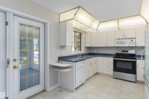 933 Youville Drive W, Edmonton, AB 
