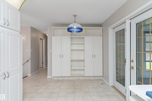 933 Youville Drive W, Edmonton, AB 