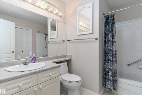 933 Youville Drive W, Edmonton, AB 
