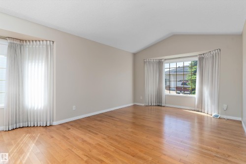 933 Youville Drive W, Edmonton, AB 