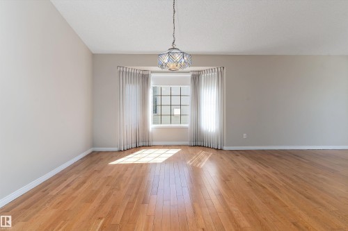 933 Youville Drive W, Edmonton, AB 
