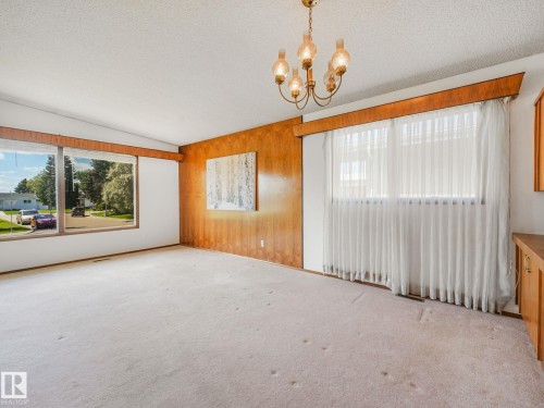 Empty room - 15011 72A Street, Edmonton, AB 