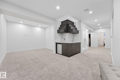 14643 92A Avenue, Edmonton, AB 