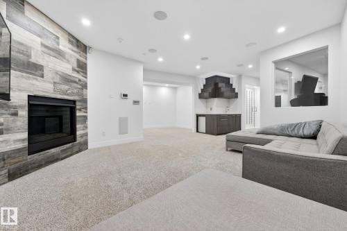 14643 92A Avenue, Edmonton, AB 