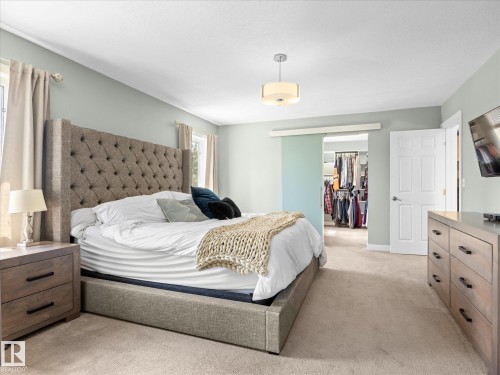8 Leonard Drive, St. Albert, AB - Indoor Photo Showing Bedroom
