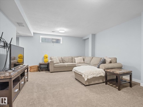 8 Leonard Drive, St. Albert, AB - Indoor