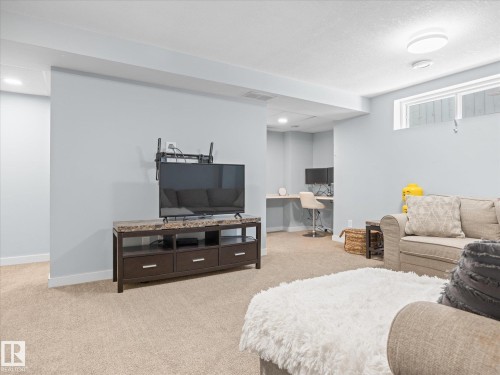 8 Leonard Drive, St. Albert, AB - Indoor
