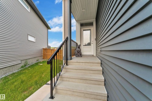 3003 4 Street, Edmonton, AB 