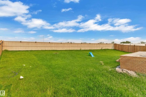 3003 4 Street, Edmonton, AB 