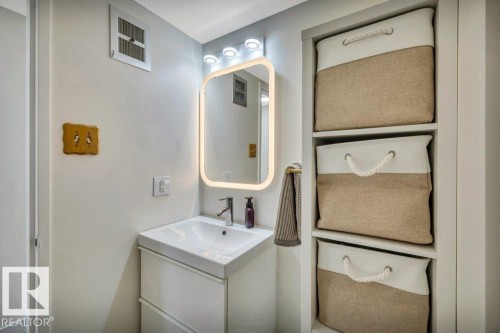Bathroom - 102 7805 159 Street, Edmonton, AB 