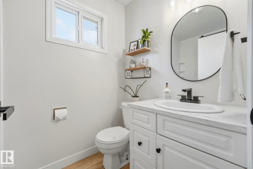 10622 51 Avenue, Edmonton, AB 