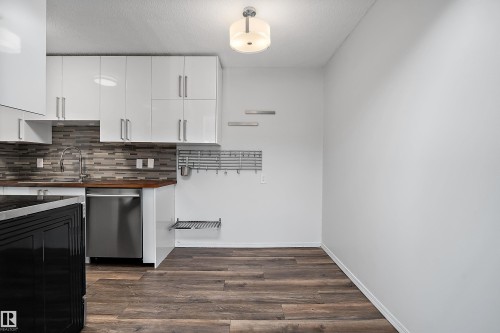 304 10720 127 Street, Edmonton, AB 