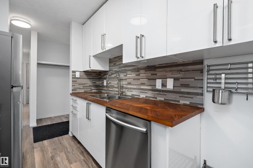 304 10720 127 Street, Edmonton, AB 