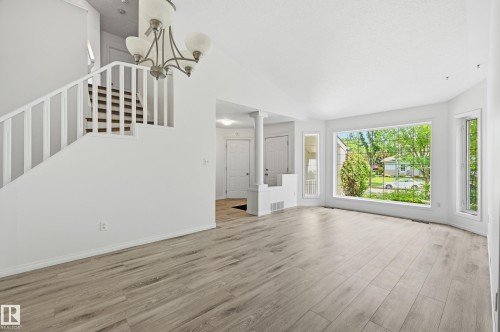 5 Emerson Place, St. Albert, AB - Indoor Photo Showing Other Room