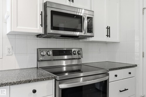 5 Emerson Place, St. Albert, AB - Indoor Photo Showing Kitchen