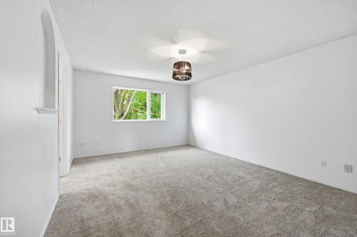 5 Emerson Place, St. Albert, AB - Indoor Photo Showing Other Room
