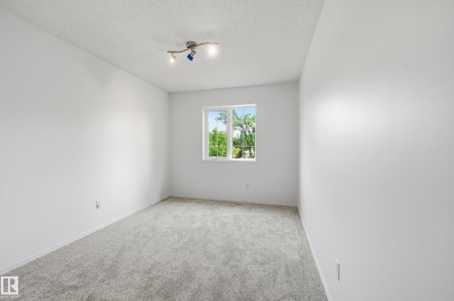 5 Emerson Place, St. Albert, AB - Indoor Photo Showing Other Room