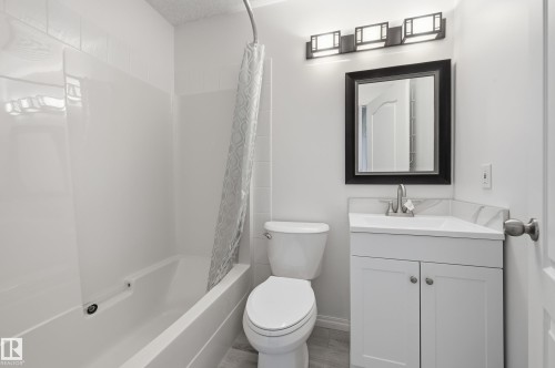 5 Emerson Place, St. Albert, AB - Indoor Photo Showing Bathroom