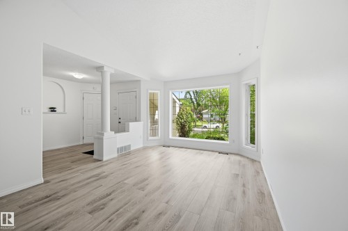 5 Emerson Place, St. Albert, AB - Indoor Photo Showing Other Room