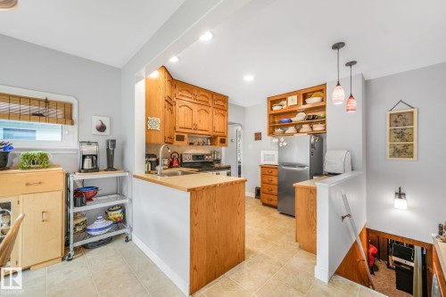 11422 70 Street, Edmonton, AB 