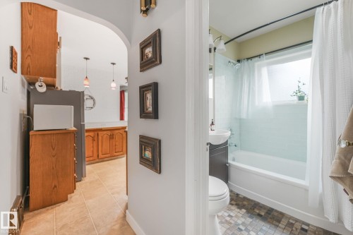 11422 70 Street, Edmonton, AB 