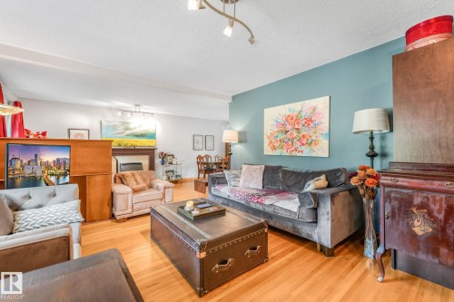 11422 70 Street, Edmonton, AB 