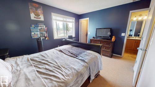 5992 South Terwillegar Boulevard, Edmonton, AB 