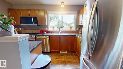 5992 South Terwillegar Boulevard, Edmonton, AB 
