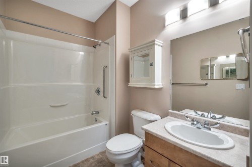 326 9820 165 Street, Edmonton, AB - Indoor Photo Showing Bathroom
