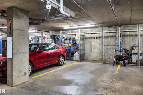 326 9820 165 Street, Edmonton, AB - Indoor Photo Showing Garage