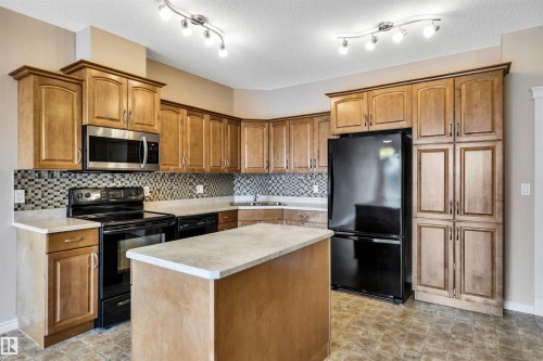 326 9820 165 Street, Edmonton, AB - Indoor Photo Showing Kitchen