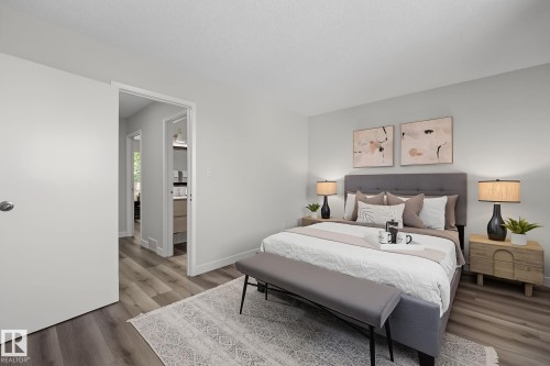 661 Abbottsfield Road Nw, Edmonton, AB - Indoor Photo Showing Bedroom