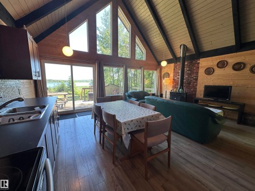 4307 Spruce Point(E), Rural Lac Ste. Anne County, AB - Indoor Photo Showing Other Room