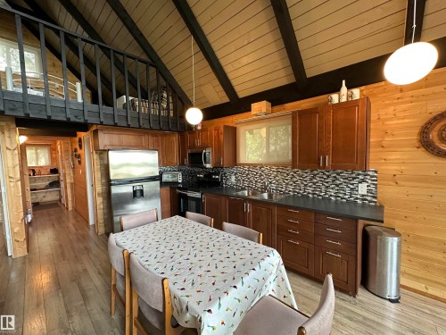 4307 Spruce Point(E), Rural Lac Ste. Anne County, AB - Indoor