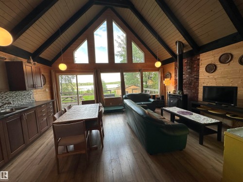 4307 Spruce Point(E), Rural Lac Ste. Anne County, AB - Indoor