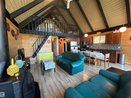 4307 Spruce Point(E), Rural Lac Ste. Anne County, AB - Indoor