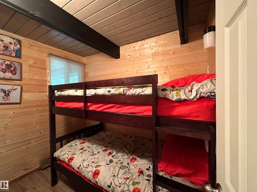 4307 Spruce Point(E), Rural Lac Ste. Anne County, AB - Indoor Photo Showing Bedroom