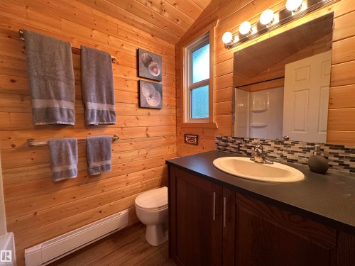 4307 Spruce Point(E), Rural Lac Ste. Anne County, AB - Indoor Photo Showing Bathroom