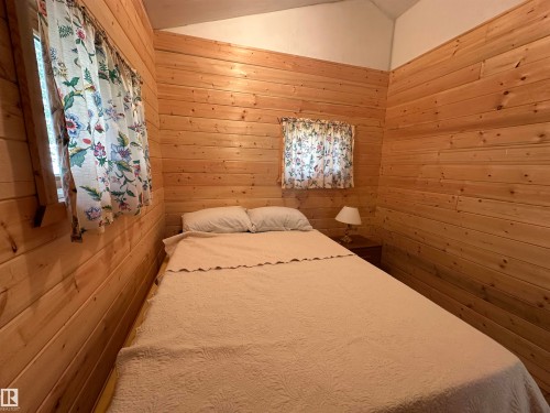4307 Spruce Point(E), Rural Lac Ste. Anne County, AB - Indoor Photo Showing Bedroom