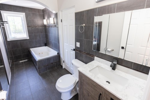 90 22111 Twp Rd 510, Rural Leduc County, AB - Indoor Photo Showing Bathroom