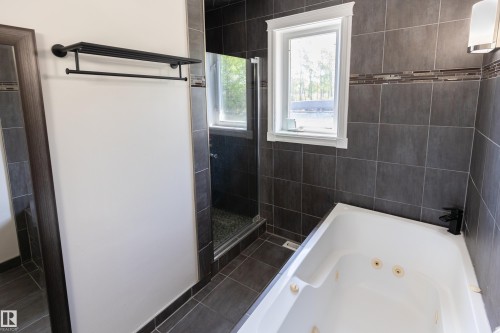 90 22111 Twp Rd 510, Rural Leduc County, AB - Indoor Photo Showing Bathroom