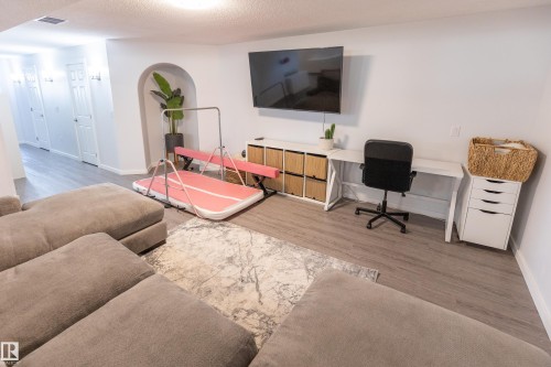 90 22111 Twp Rd 510, Rural Leduc County, AB - Indoor
