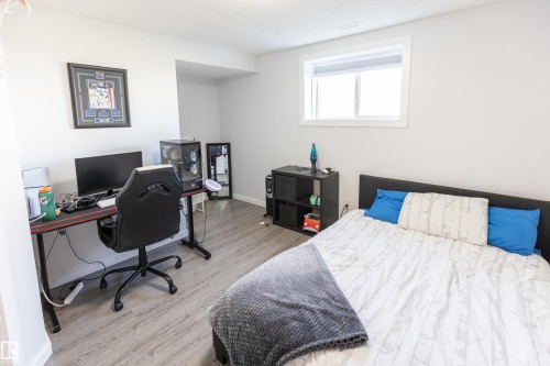 90 22111 Twp Rd 510, Rural Leduc County, AB - Indoor Photo Showing Bedroom