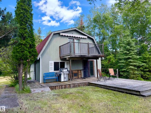 Front of cabin - 208 60118 Secondary Highway 867, Rural St. Paul County, AB - Outdoor With Deck Patio Veranda