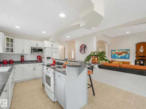 11919 28 Avenue, Edmonton, AB 