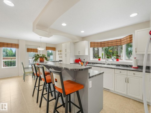 11919 28 Avenue, Edmonton, AB 