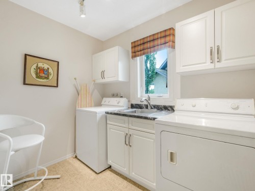 11919 28 Avenue, Edmonton, AB 