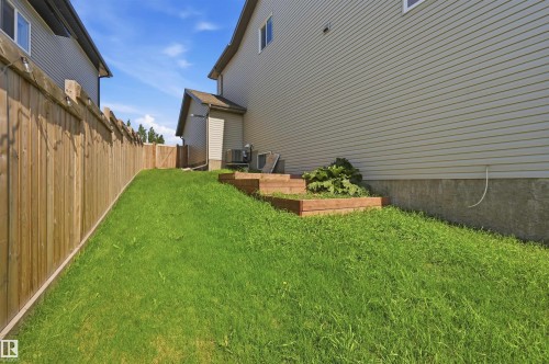 9 Southbridge Drive, Calmar, AB 
